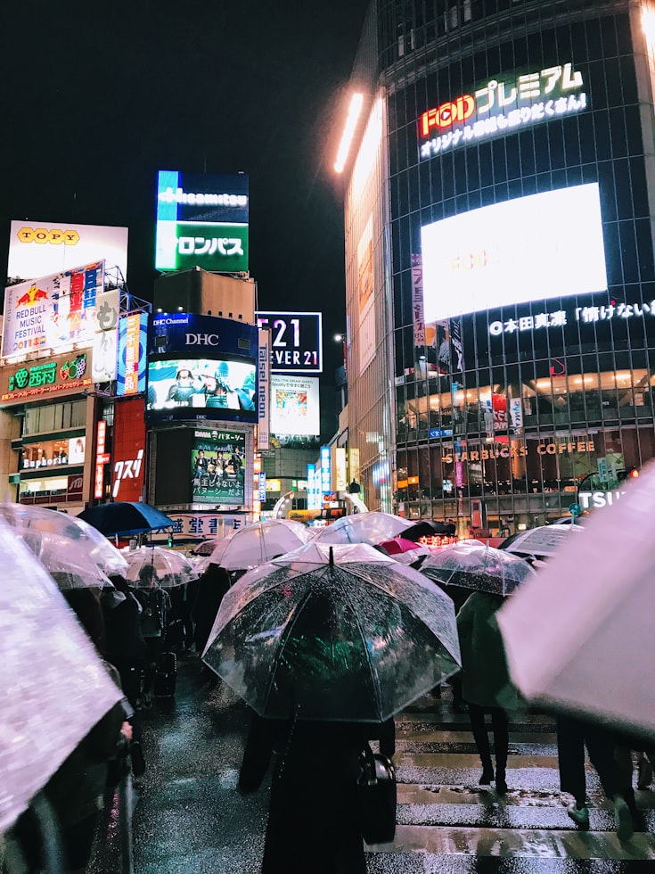 Tokyo : quartiers et néons